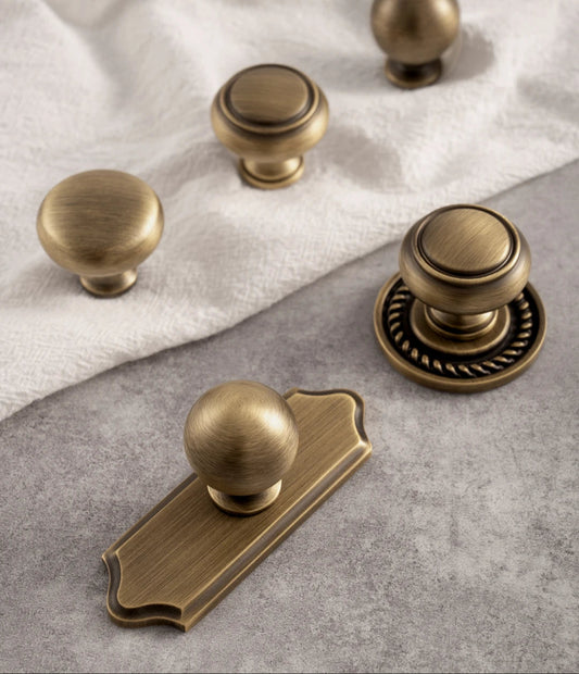 Antique Brass Cabinet Handles with Backplate Solid Bronze Vintage Wardrobe Pulls Kitchen Cupboard Door Knobs Furniture Handle