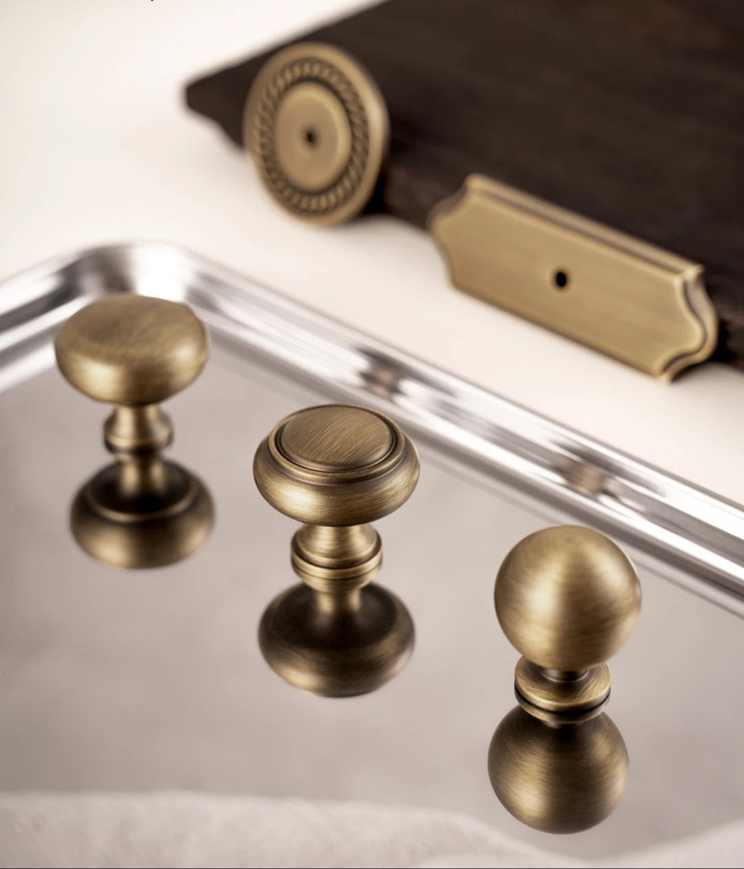Antique Brass Cabinet Handles with Backplate Solid Bronze Vintage Wardrobe Pulls Kitchen Cupboard Door Knobs Furniture Handle