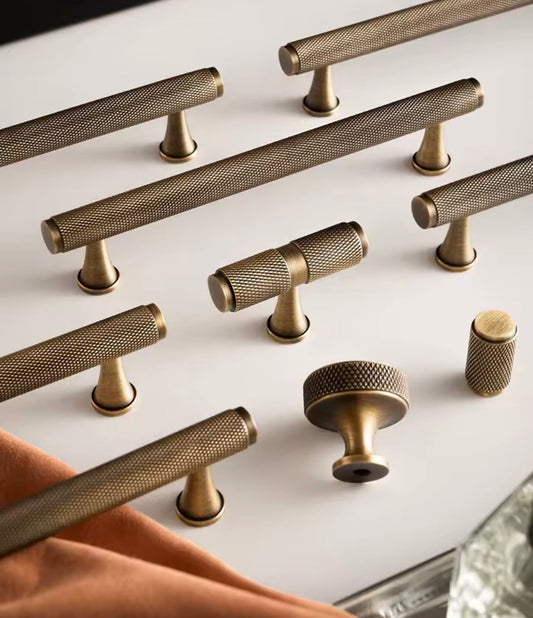 Luxe bronzen kastgreep met diamantstructuur - messing
