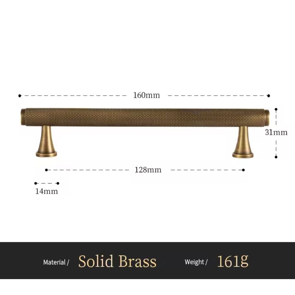 Geborstelde messing meubelgreep 160mm, modern klassiek design, Aurel luxury hardware.