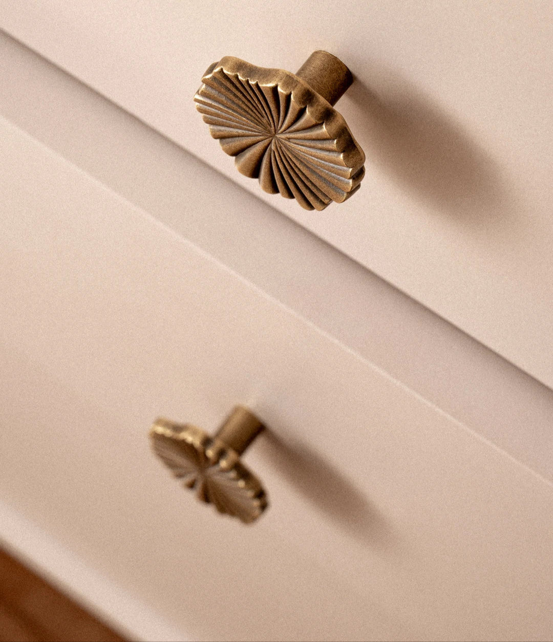 Brass Cabinet Pulls Cup Flat Vintage Drawer Pulls Kitchen Cupboard Bathroom Dresser Cabinet Knob Hardware Antique Brass Handles