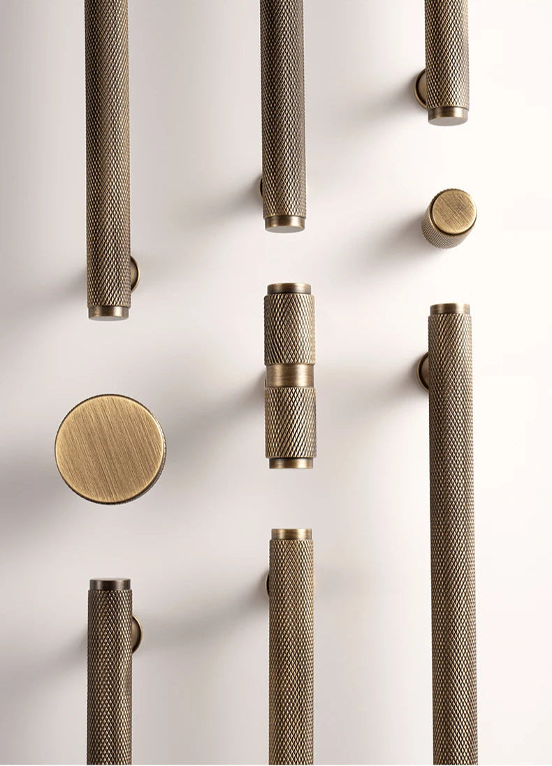 Luxe bronzen kastgreep met diamantstructuur - messing