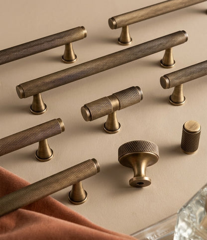 Luxe bronzen kastgreep met diamantstructuur - messing