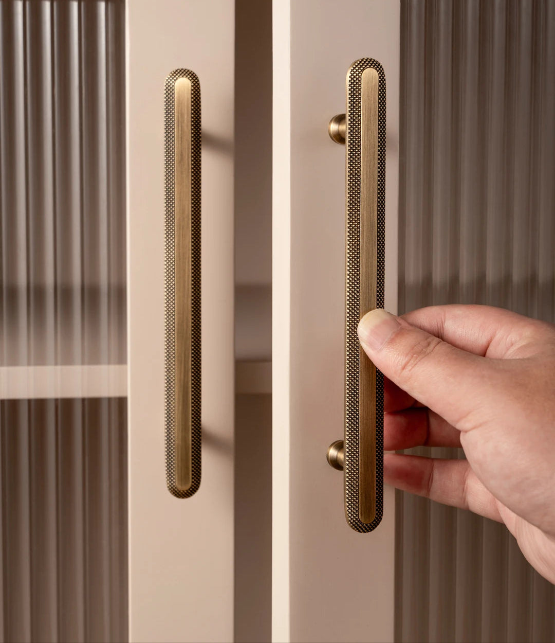 Antieke Messing T-Bar Kastgrepen met Knurled Grid – Vintage Bronzen Keukenaccessoires